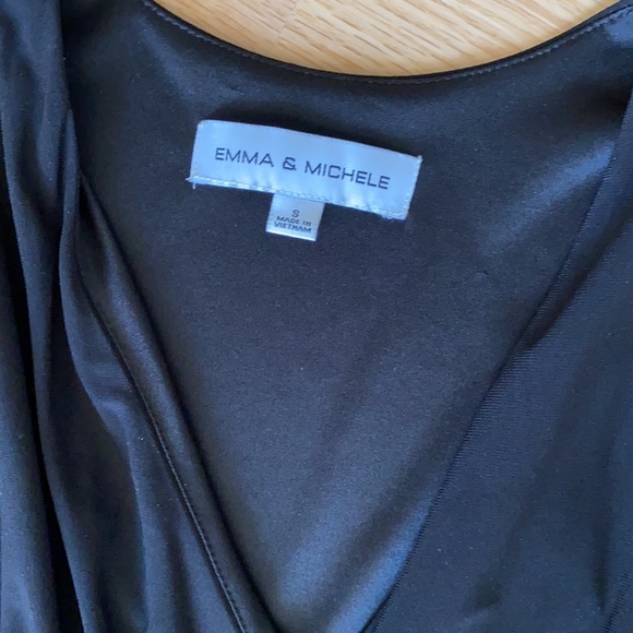 Beautiful Dress! - Picture 4 of 4